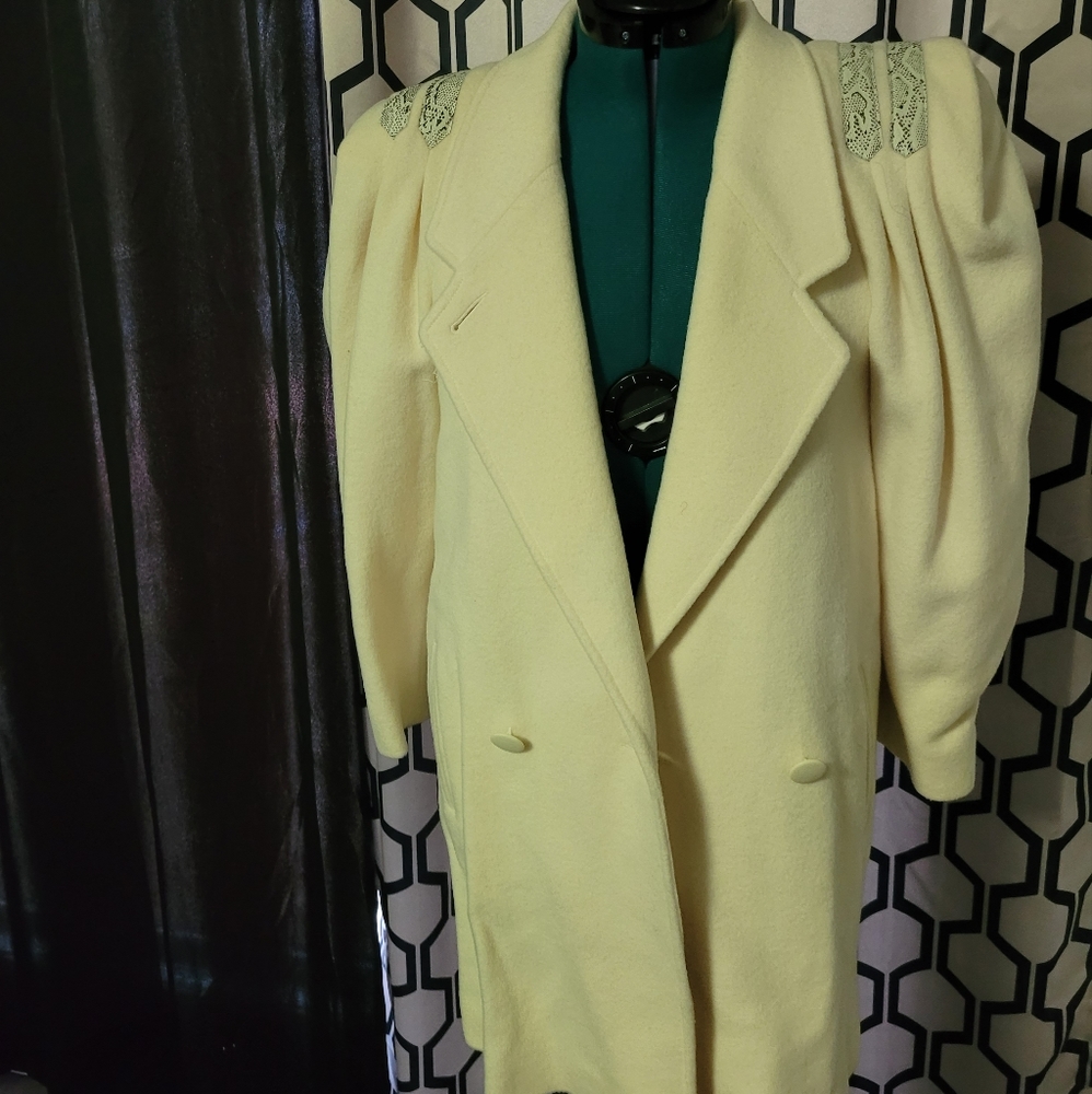 Fashions by Jill Vintage Off-White Wool Coat